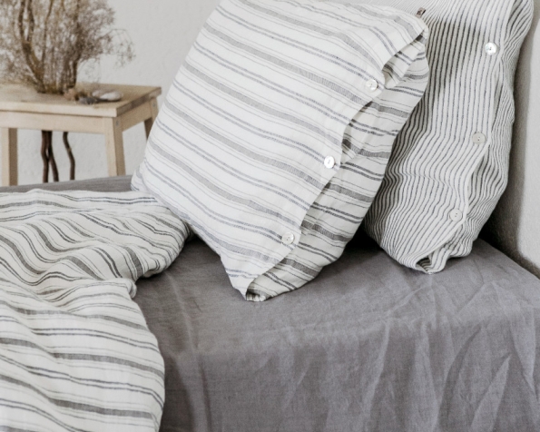 bed-linen-art-ll061t-100-linen-off-white-grey-blue-various-stripes-pillowcase-50x70-with-buttons-duvet-cover-140x200-2-copy_1573481177-088f0795bf7649145f2467002fb04376.jpg